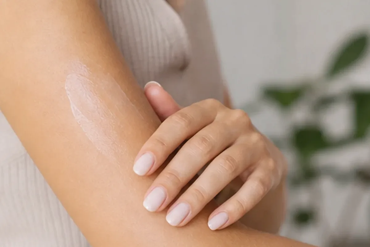 Hochwertige Beauty-Inszenierung zu Auswahlkriterien für Körperlotion für empfindliche Haut