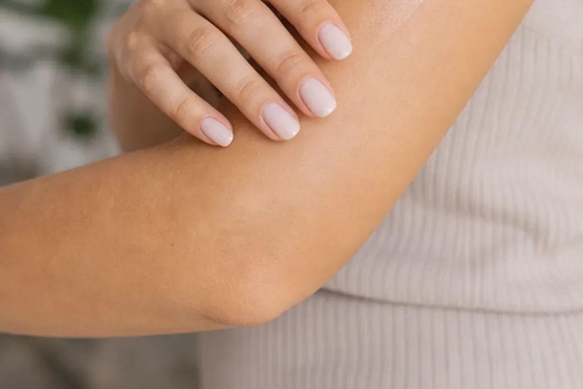 Redaktioneller Beauty-Moment zur Ausgangslage bei Gesichtsrasierer bei Rasurbrand