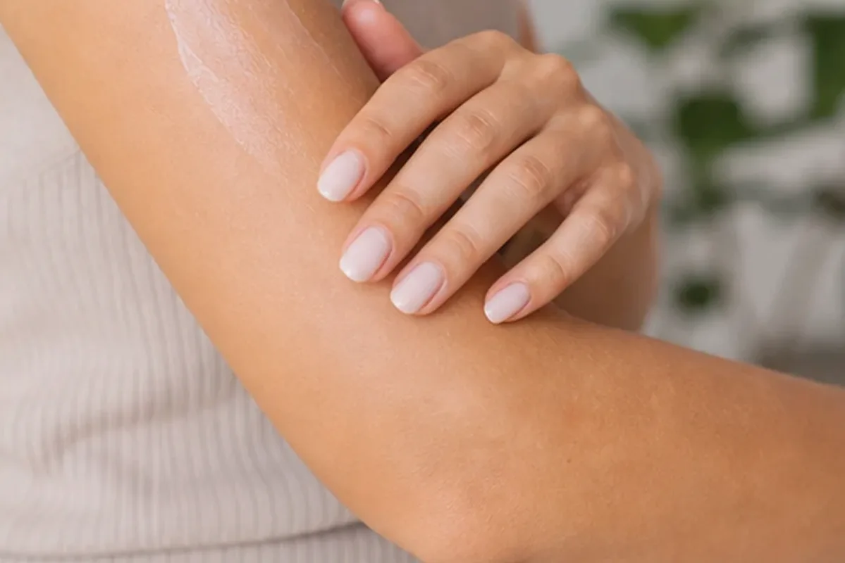 Redaktionelle Detailaufnahme zur Orientierung bei Körperlotion bei Keratosis pilaris