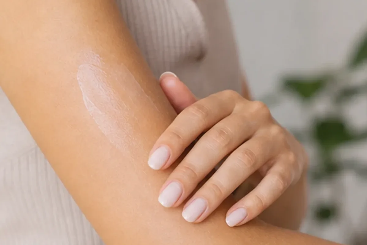 Redaktioneller Beauty-Moment zur Ausgangslage bei Waxing-Set bei eingewachsenen Haaren