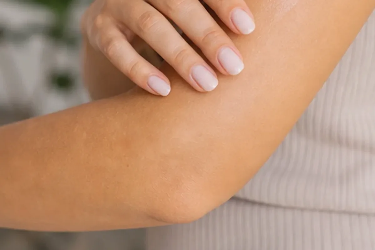 Authentische Beauty-Routine passend zum Thema Rasierhobel für eine schnelle Anwendung