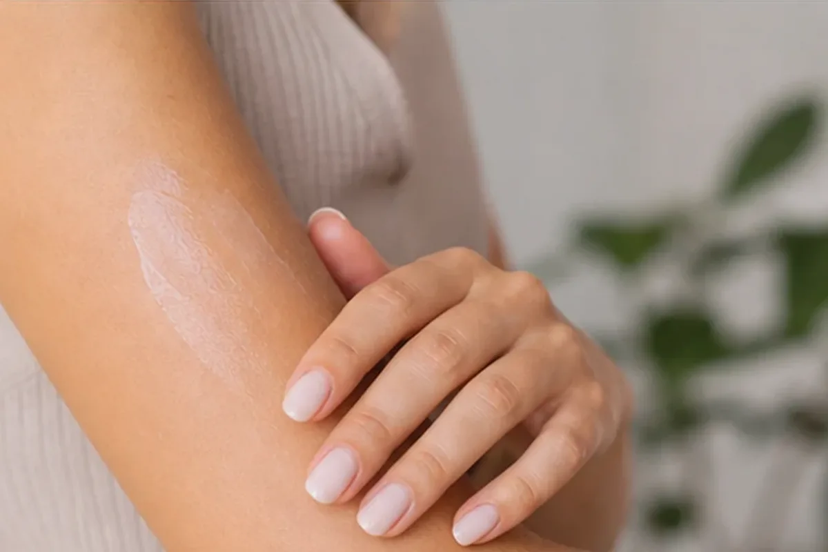 Redaktionelle Detailaufnahme zur Orientierung bei Nagelhärter bei brüchigen Nägeln