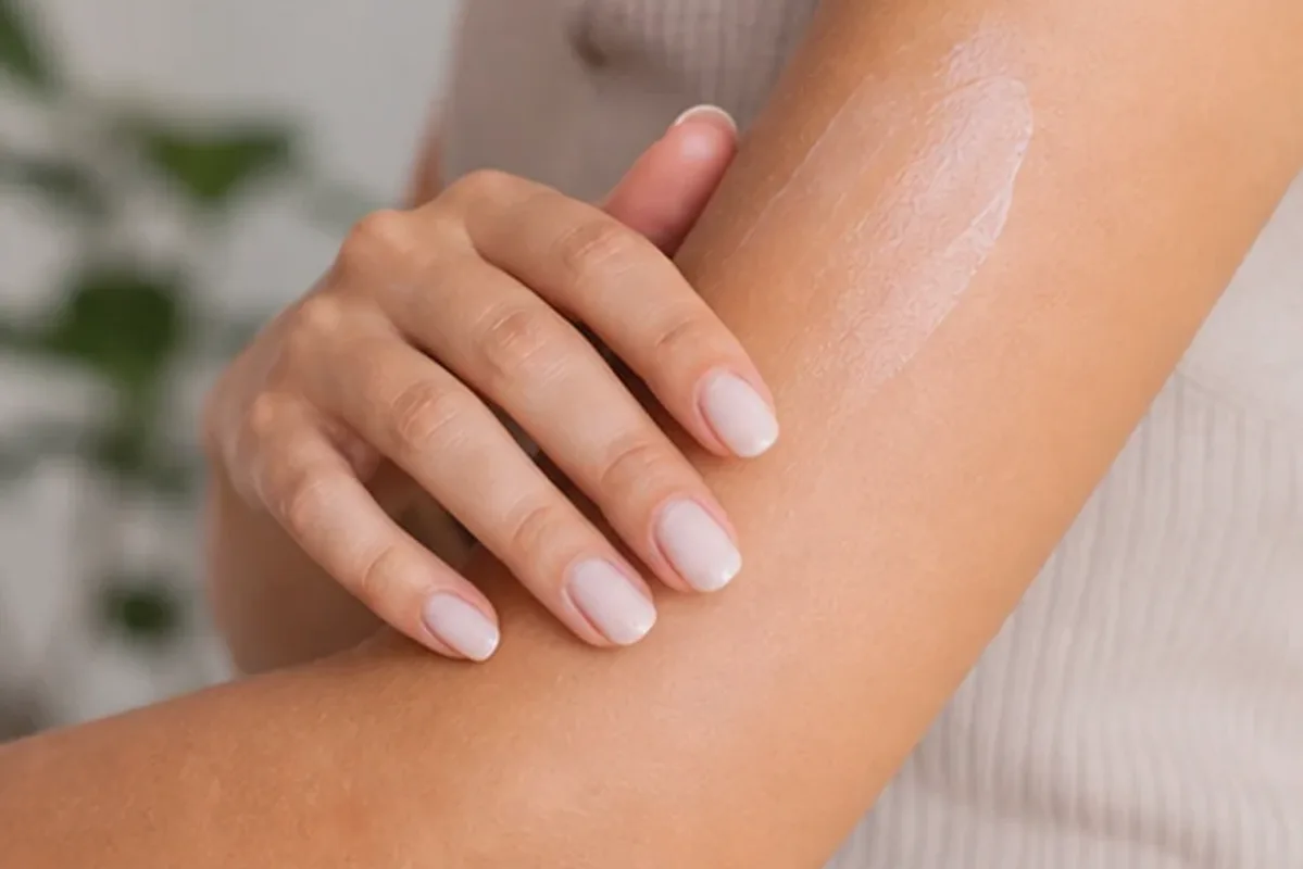 Redaktioneller Beauty-Moment zur Ausgangslage bei Gesichtsrasierer für die Bikinizone