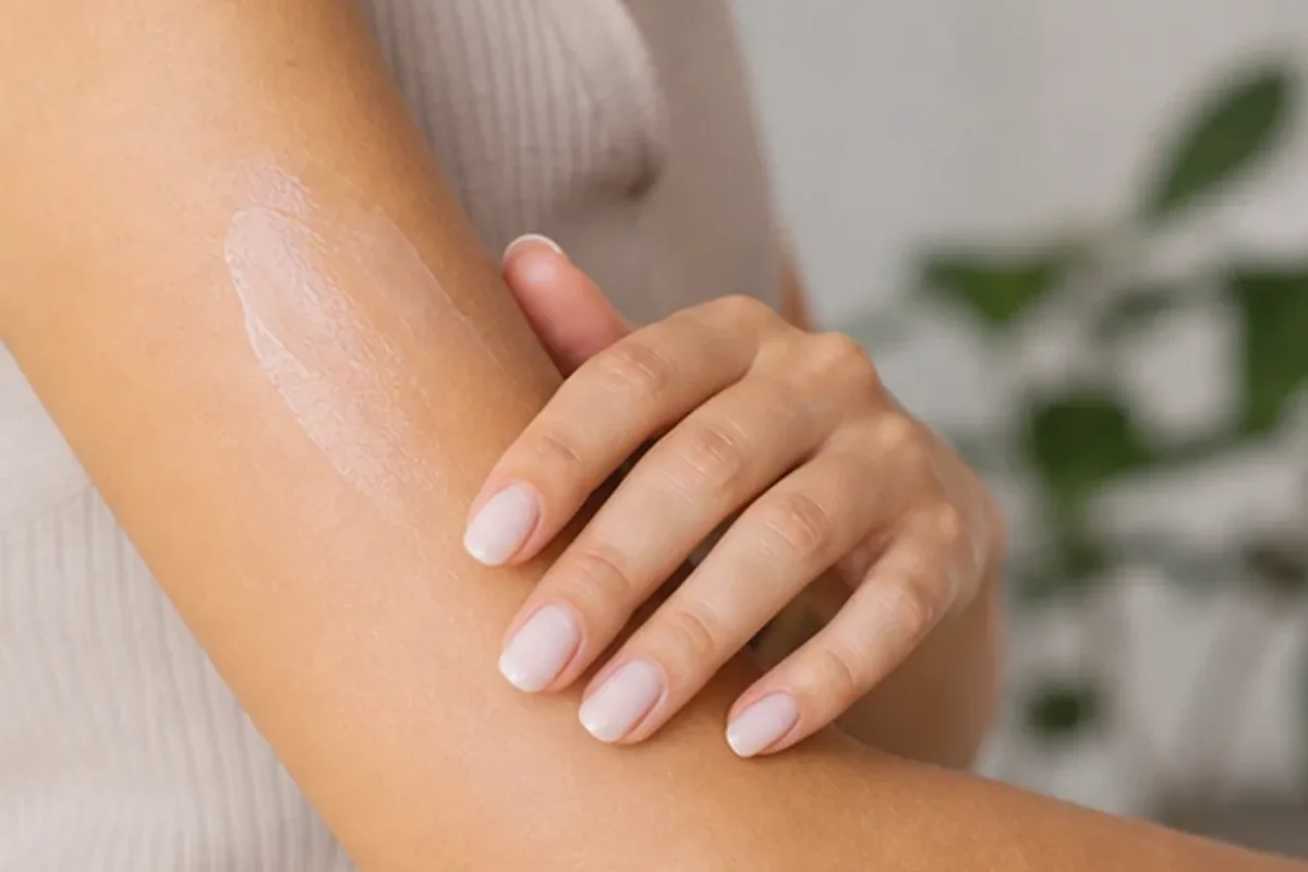 Authentische Beauty-Routine passend zum Thema IPL-Gerät bei eingewachsenen Haaren