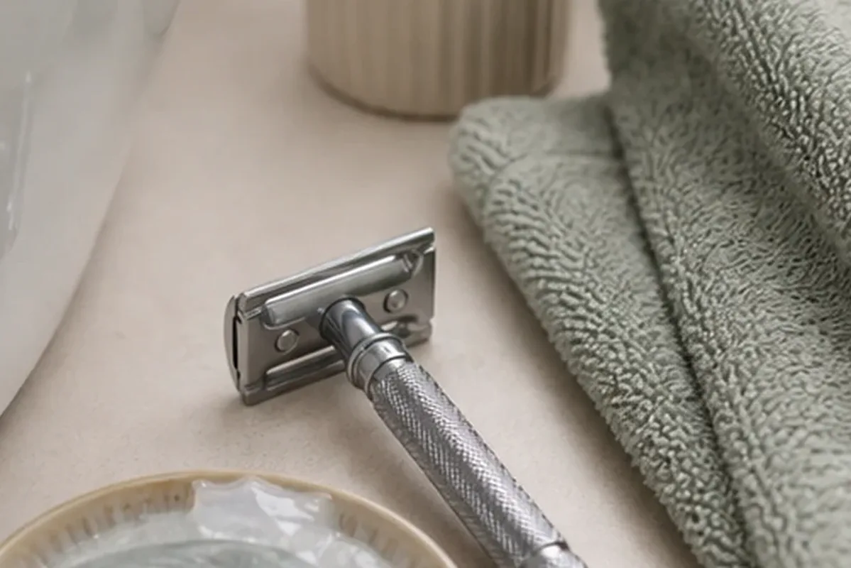 Hochwertige Beauty-Inszenierung zu Auswahlkriterien für Bikinizonen-Trimmer für langanhaltende Glätte