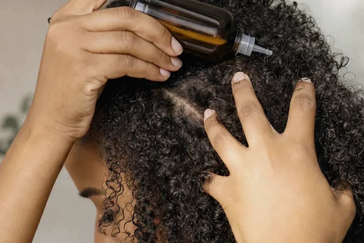 Redaktioneller Beauty-Moment zur Ausgangslage bei Lockengel bei Haarbruch