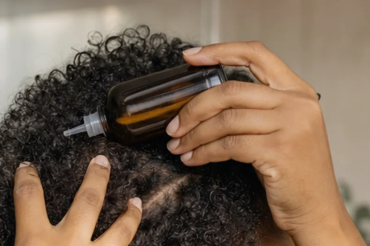 Redaktioneller Beauty-Moment zur Ausgangslage bei Lockengel für feines Haar