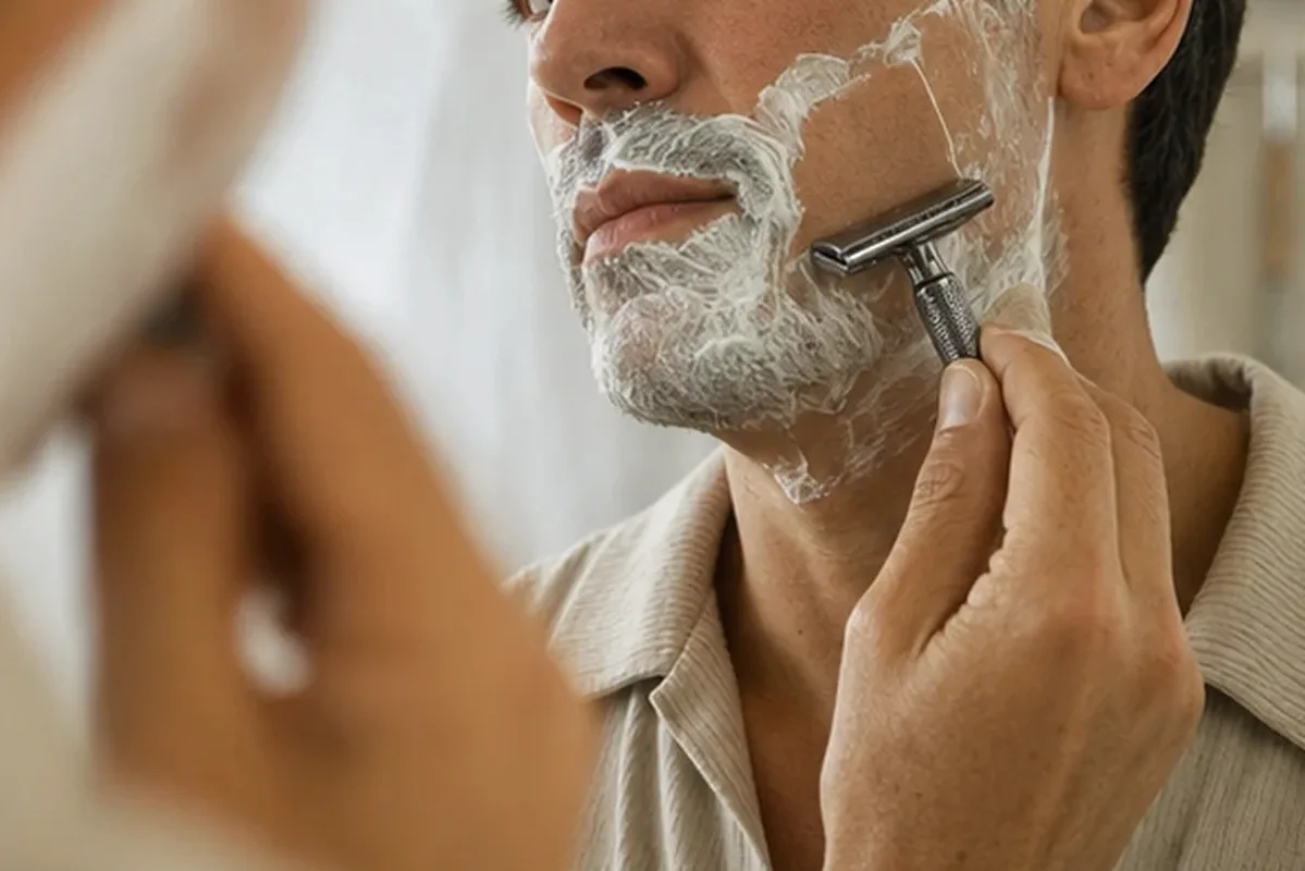 Authentische Beauty-Routine passend zum Thema Rasierhobel für trockene Haut