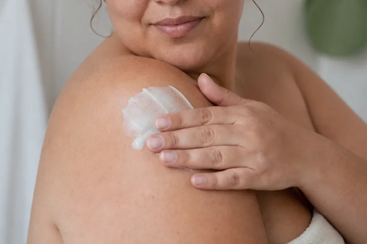 Authentischer Wohlfühlmoment passend zum Beauty-Thema deiner Suche nach Pigmentflecken