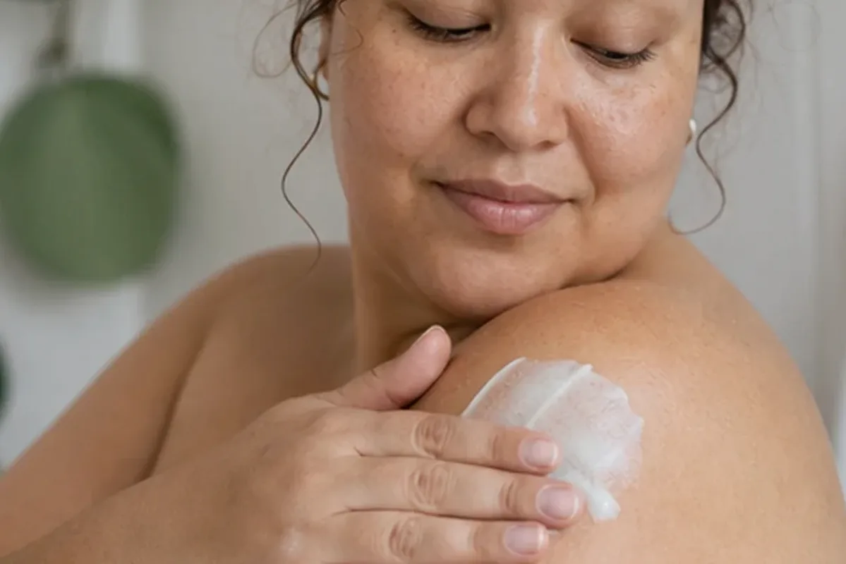 Redaktioneller Beauty-Moment zur Ausgangslage bei Badezusatz bei Keratosis pilaris