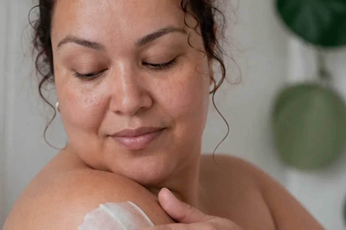 Redaktioneller Beauty-Moment zur Ausgangslage bei Gesichtsrasierer für empfindliche Haut