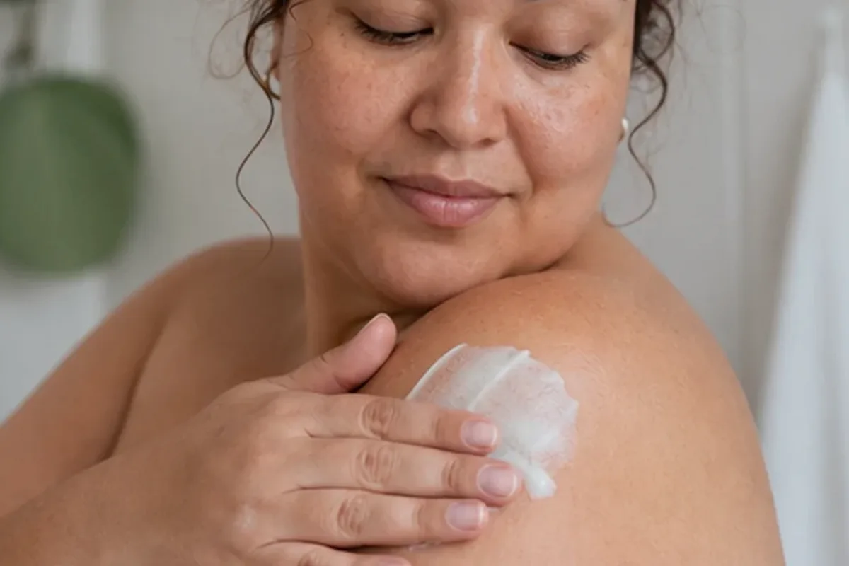 Redaktioneller Beauty-Moment zur Ausgangslage bei Sugaring-Paste bei Rasurbrand
