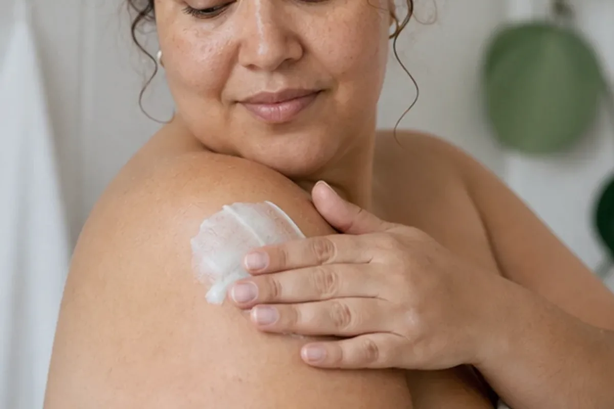 Authentische Beauty-Routine passend zum Thema Handcreme für raue Haut