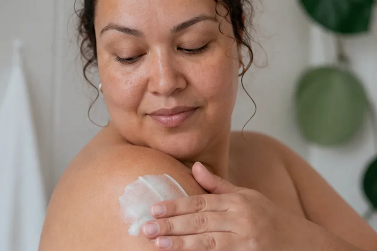 Authentische Beauty-Routine passend zum Thema Badezusatz für müde Füße