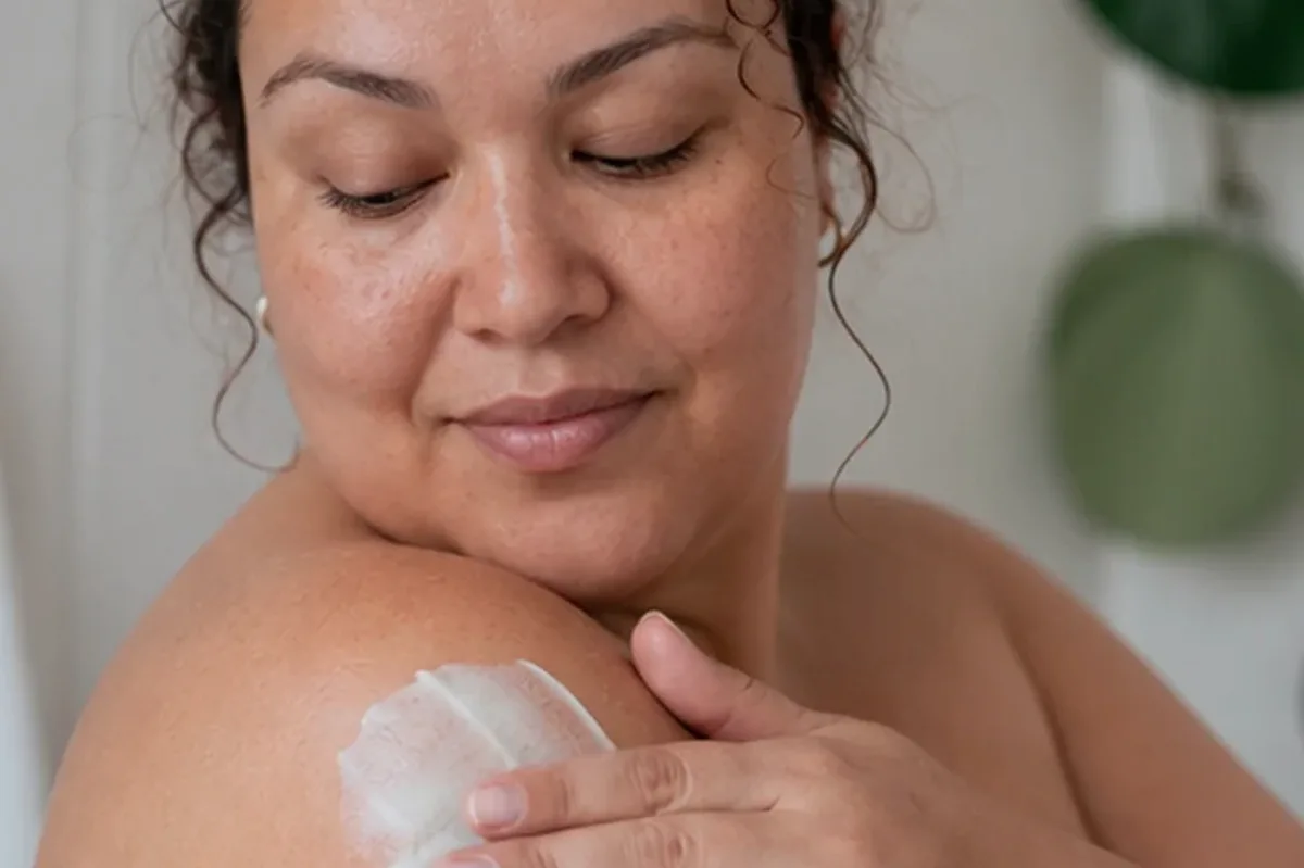 Authentische Beauty-Routine passend zum Thema Körperlotion für empfindliche Haut