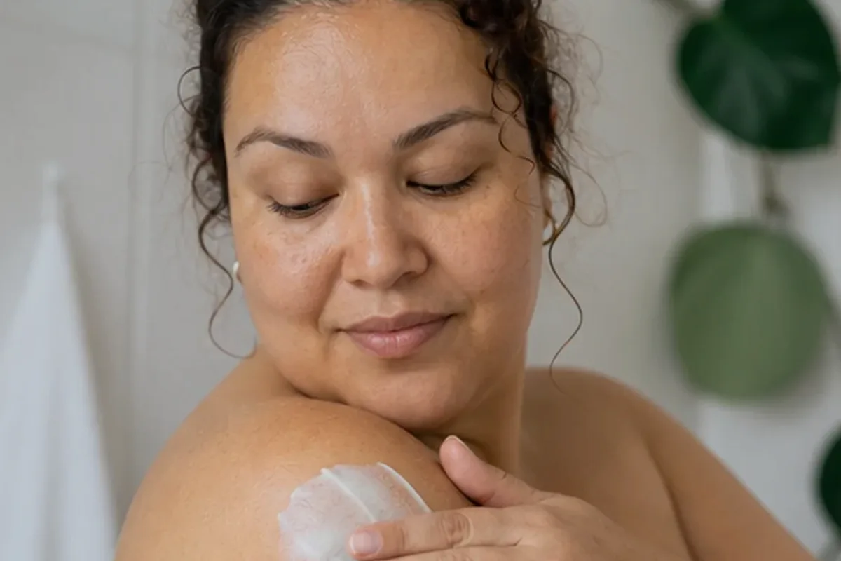 Hochwertige Beauty-Inszenierung zu Auswahlkriterien für Body-Trimmer bei Rasurbrand