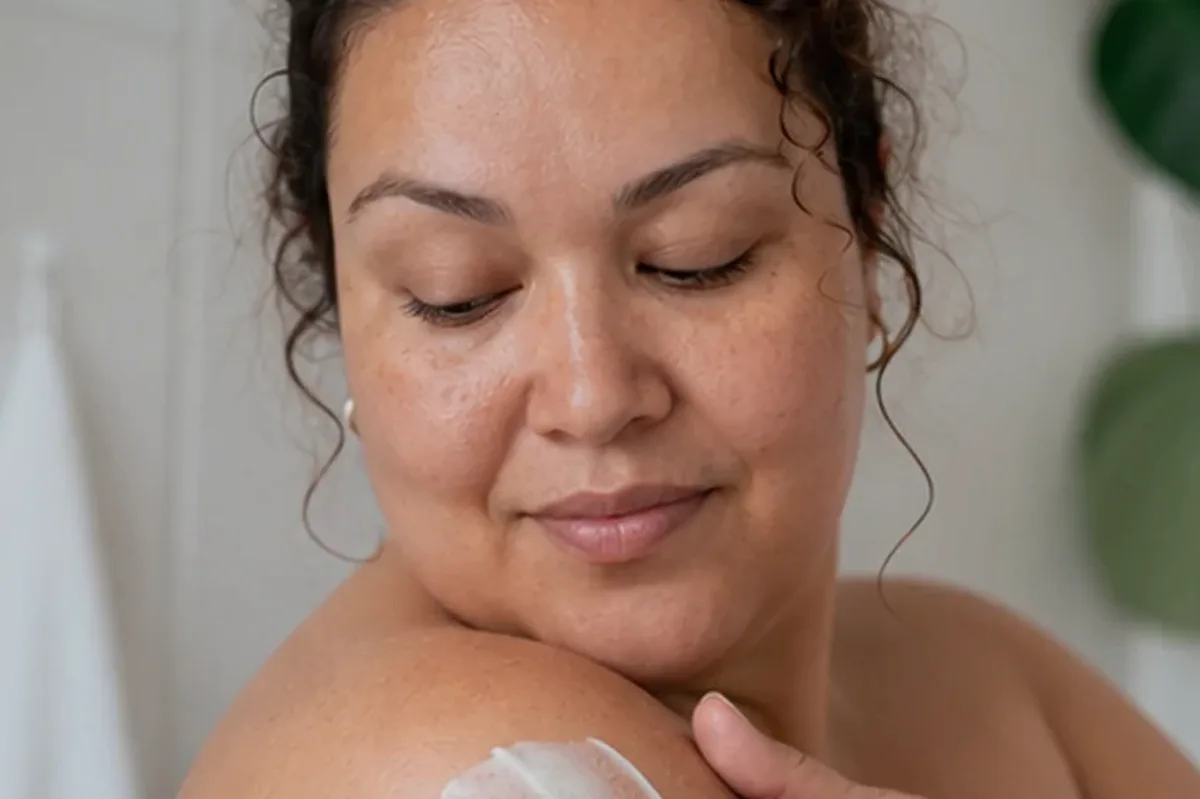Authentische Beauty-Routine passend zum Thema Epilierer für feine Haare