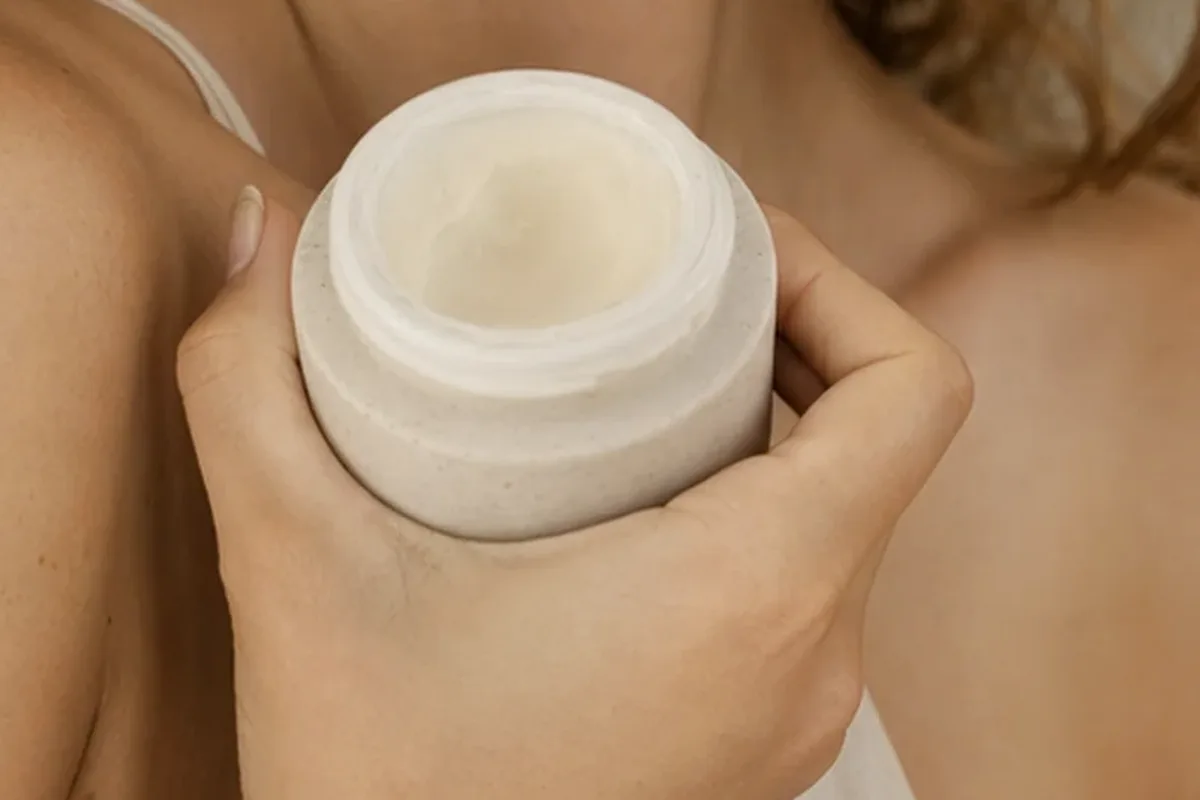 Hochwertige Beauty-Inszenierung zu Auswahlkriterien für Chemisches Peeling bei Pigmentflecken