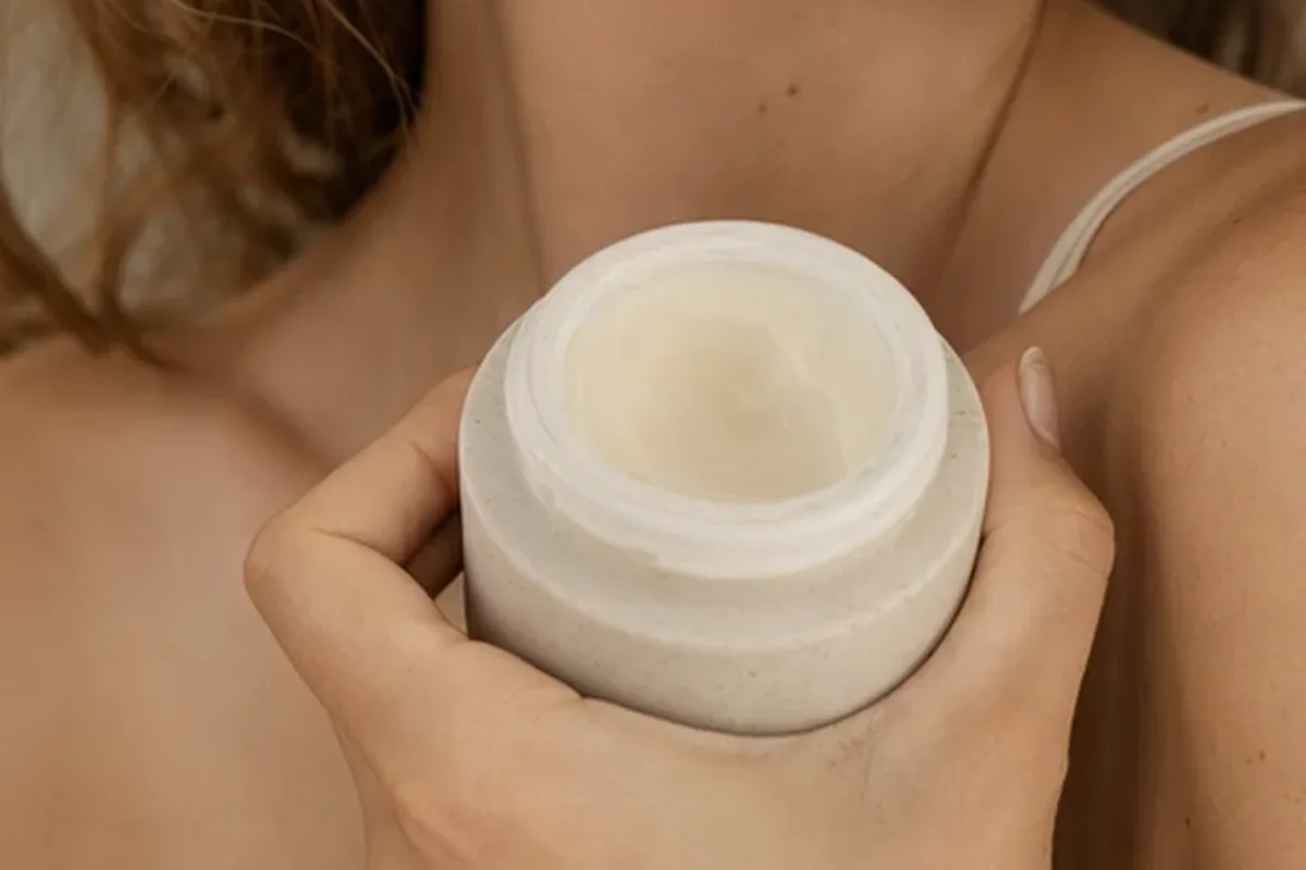 Hochwertige Beauty-Inszenierung zu Auswahlkriterien für Bartshampoo bei wenig Zeit
