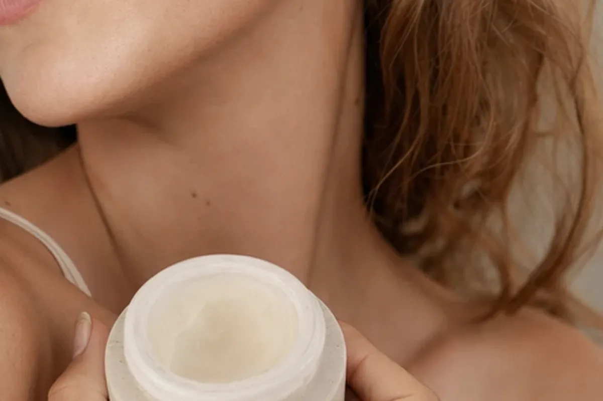 Redaktionelle Detailaufnahme zur Orientierung bei Mascara für einen natürlichen Look