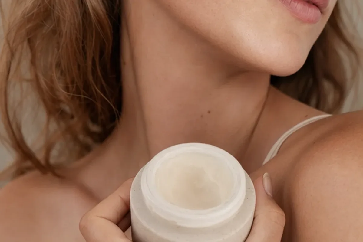 Hochwertige Beauty-Inszenierung zu Auswahlkriterien für Lip Tint für trockene Haut