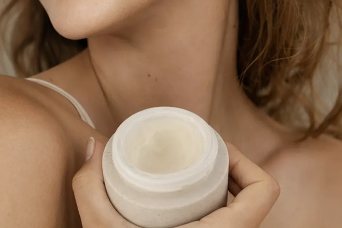 Hochwertige Beauty-Inszenierung zu Auswahlkriterien für Reinigungsöl für fettige Haut