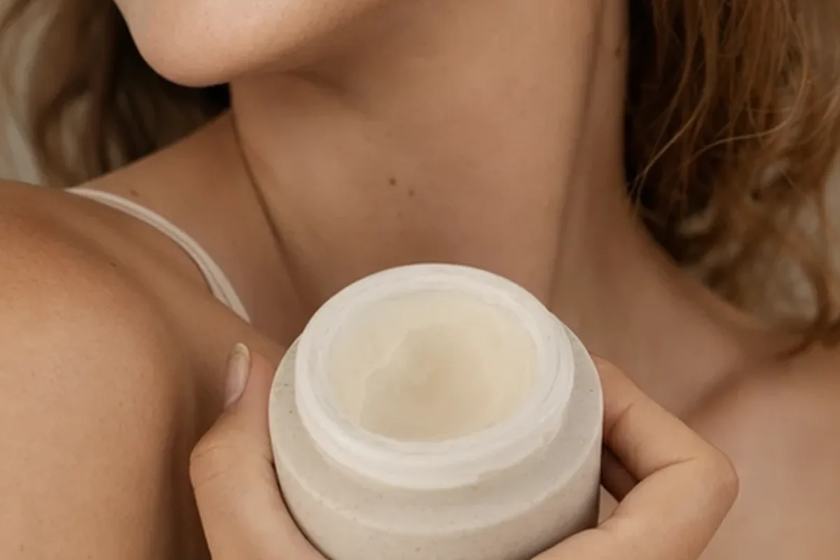 Hochwertige Beauty-Inszenierung zu Auswahlkriterien für Hautpflege