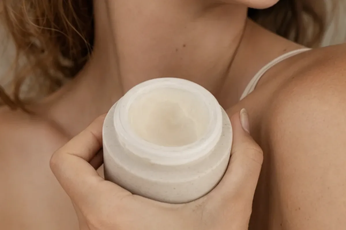 Hochwertige Beauty-Inszenierung zu Auswahlkriterien für Bronzer für ölige Haut