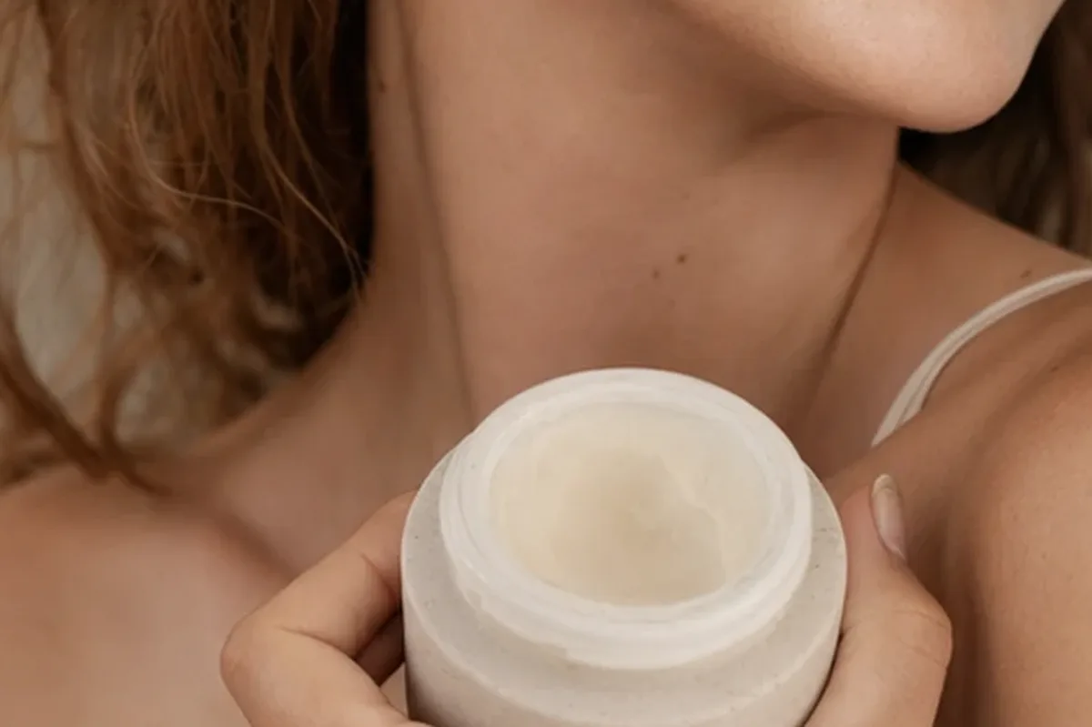 Hochwertige Beauty-Inszenierung zu Auswahlkriterien für After Shave für fettige Haut
