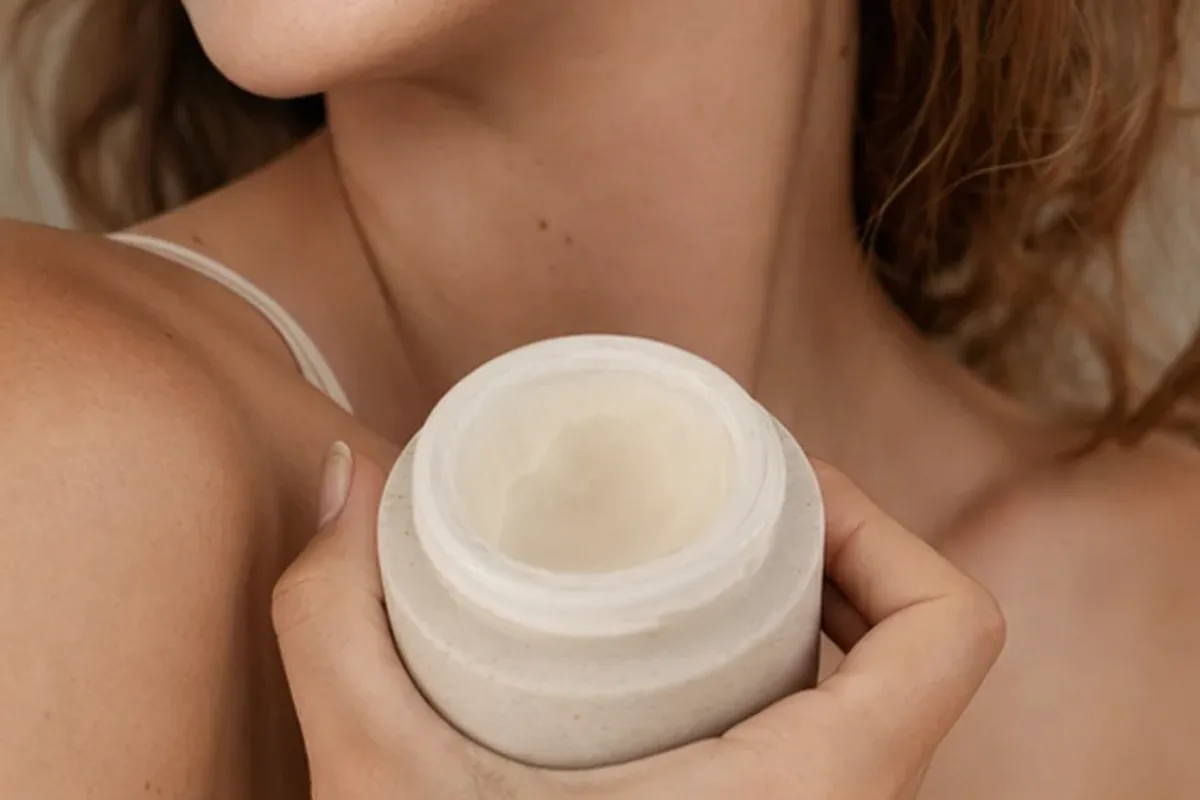 Hochwertige Beauty-Inszenierung zu Auswahlkriterien für Hyaluronsäure
