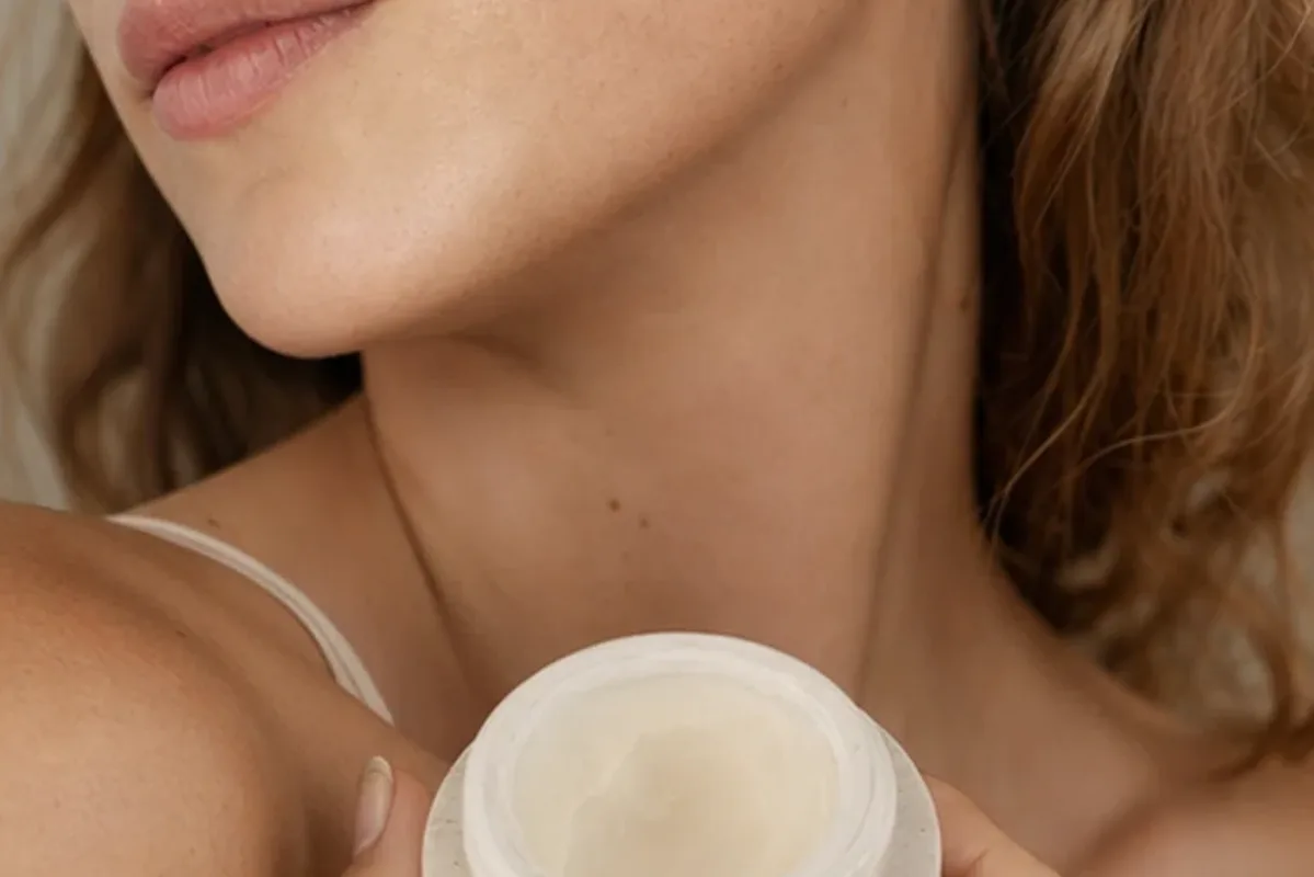 Hochwertige Beauty-Inszenierung zu Auswahlkriterien für Bartöl für fettige Haut