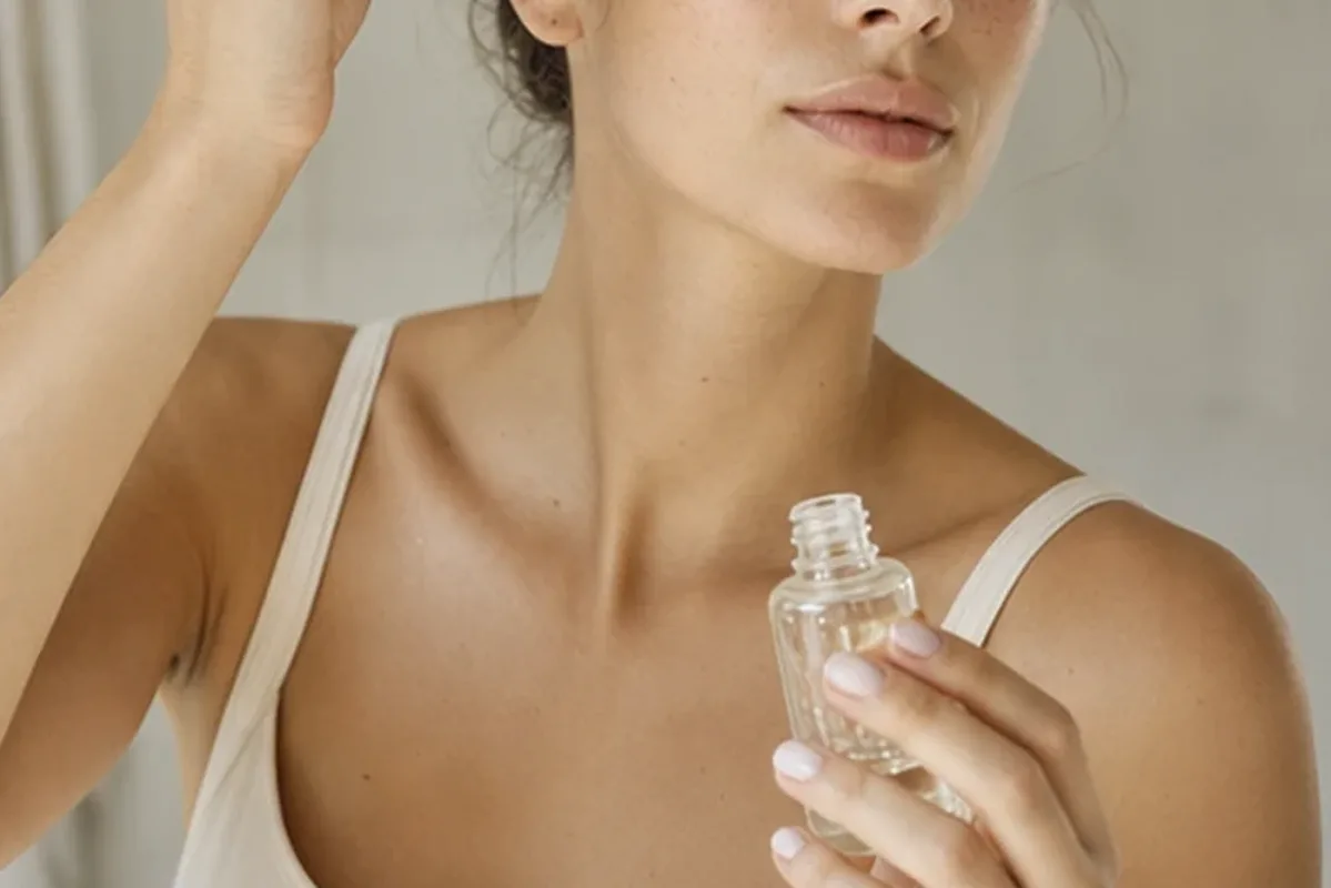 Hochwertige Beauty-Inszenierung zu Auswahlkriterien für Augenpflege bei Rötungen