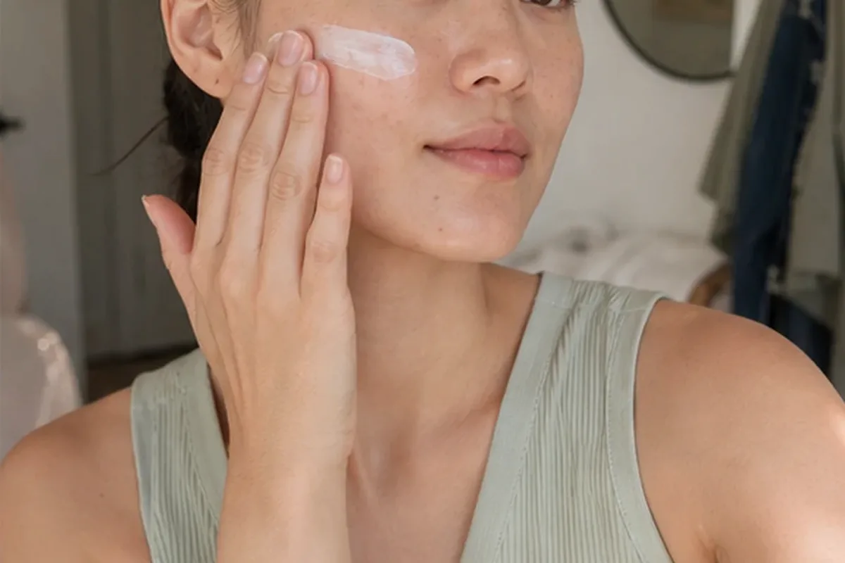 Hochwertige Beauty-Inszenierung zu Auswahlkriterien für Gesichtswasser für empfindliche Haut