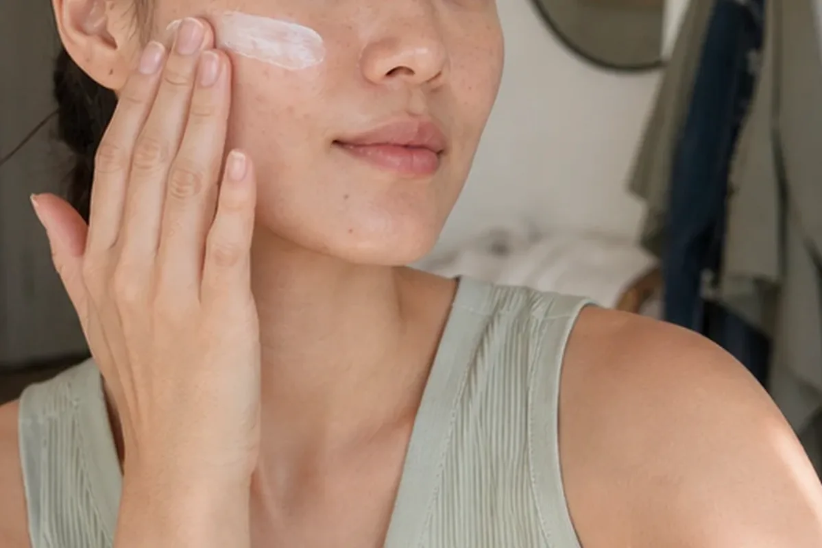 Redaktioneller Beauty-Moment zur Ausgangslage bei Vitamin-C-Serum für trockene Haut