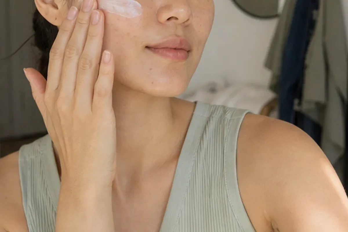 Authentische Beauty-Routine passend zum Thema Warmluftbürste für feines Haar