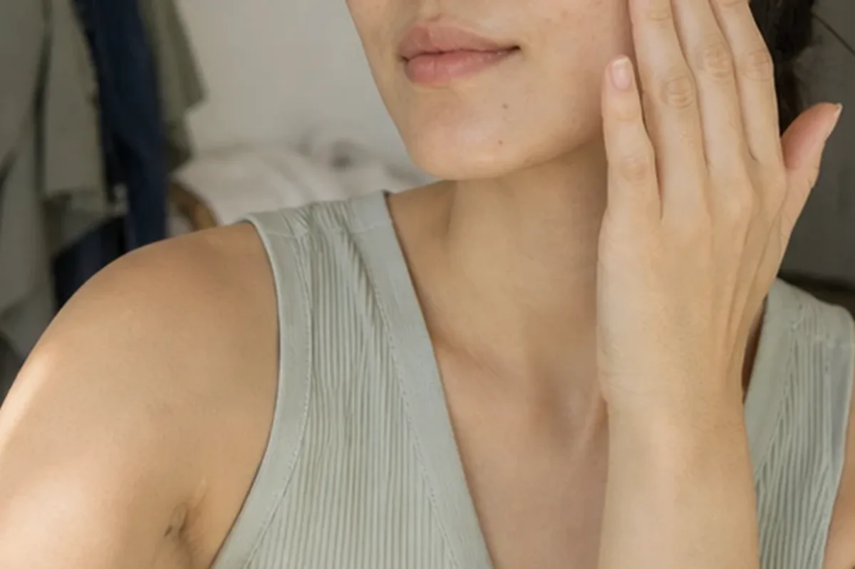 Authentische Beauty-Routine passend zum Thema Gesichtsreinigungsbürste für Anfänger