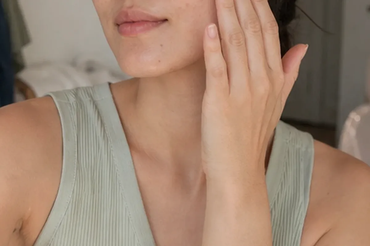 Authentische Beauty-Routine passend zum Thema Augenpflege bei Rötungen