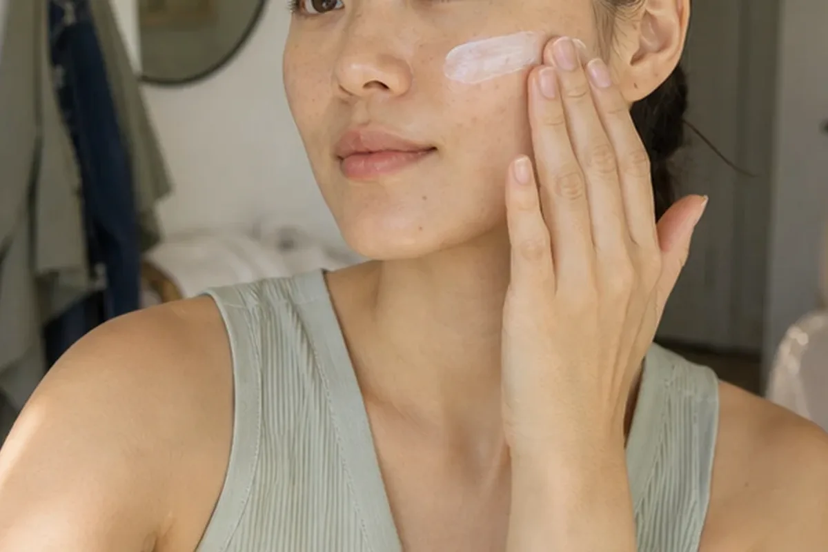 Authentische Beauty-Routine passend zum Thema Gesichtsreinigung für trockene Haut